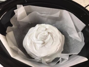 Pavlova in the Slow Cooker