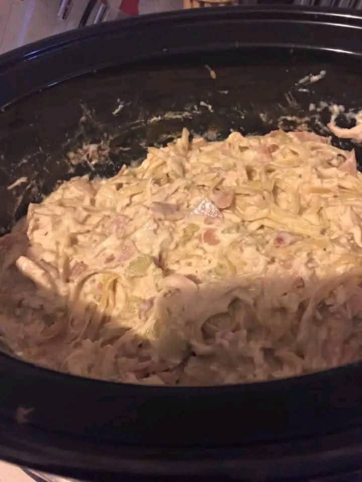 fettuccine carbonara recipe in the slow cooker