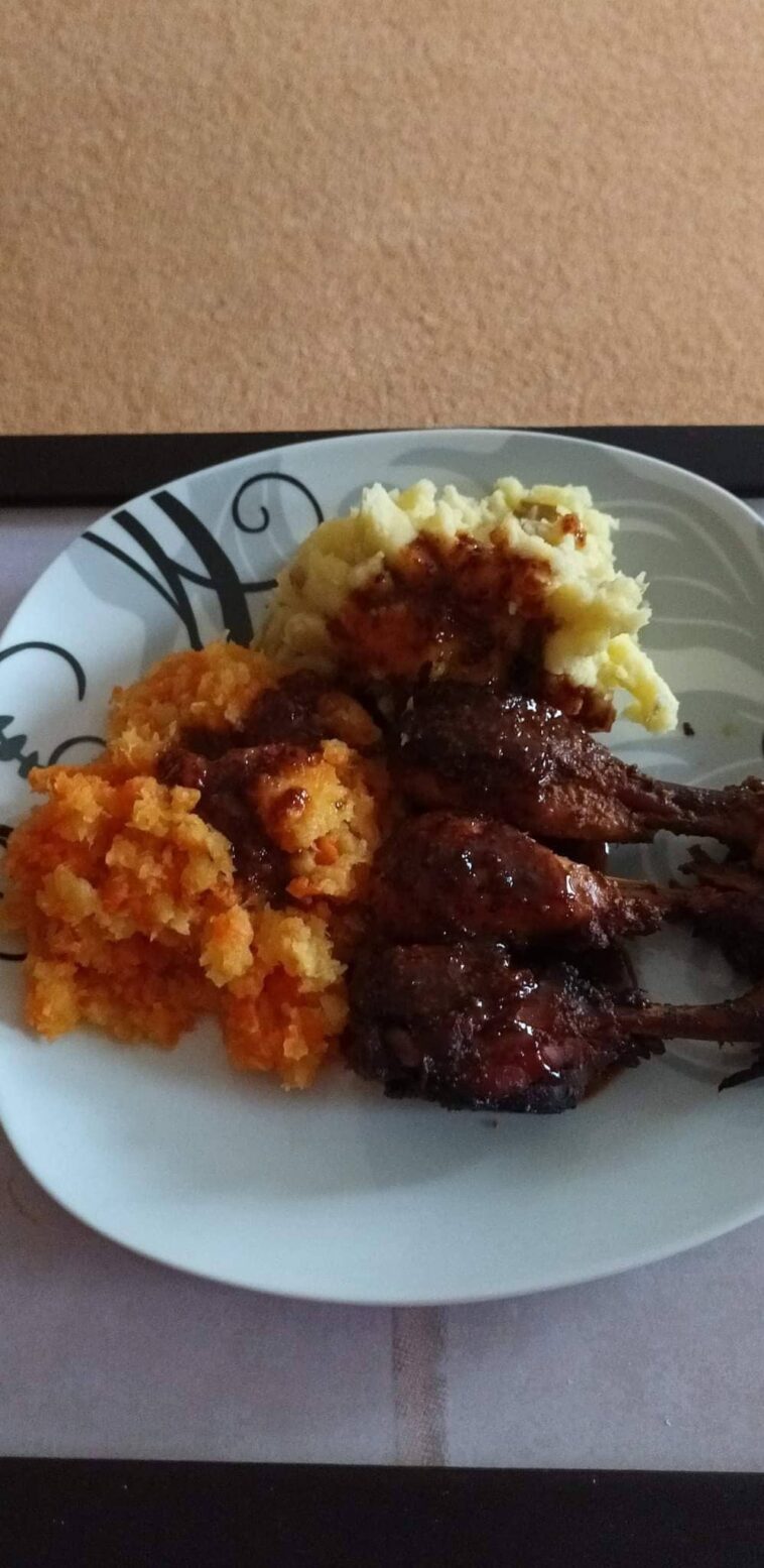 Slow Cooker Maple Dijon Chicken Drumsticks